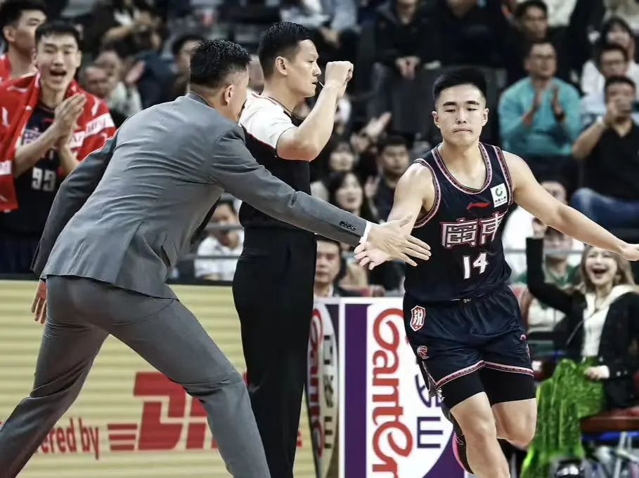 广东队球员, yid