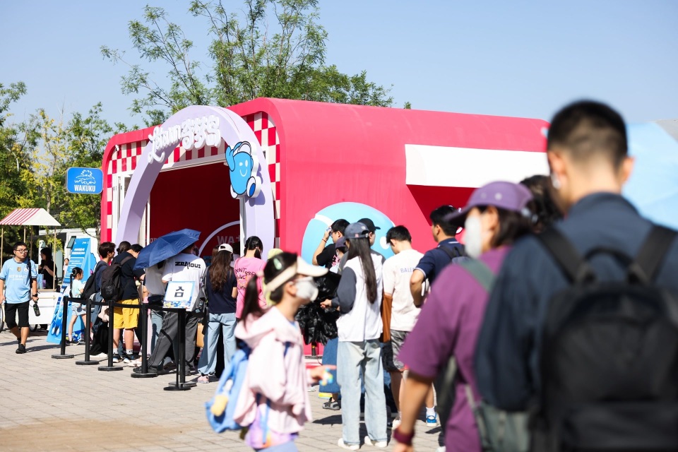 Nu, 女单方面, 高镭娜