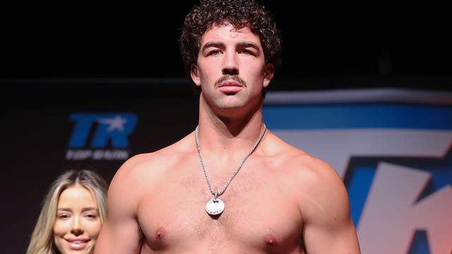 份到这里比, 大战, 战全胜